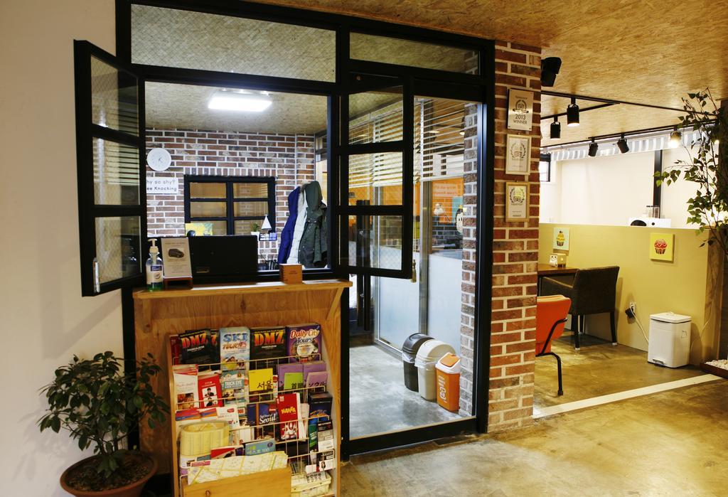 Lee & No Guesthouse Hongdae Seoul Eksteriør bilde